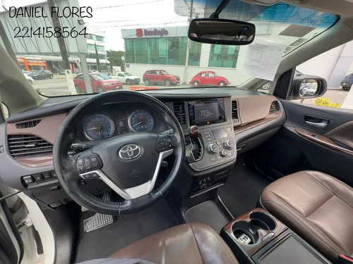 Toyota Sienna 3.5 Limited At