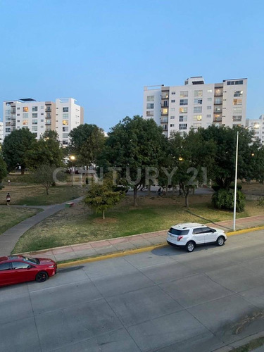 Casa En Renta Con Roof Garden En Cañadas San Lorenzo, Zapopan,jal.