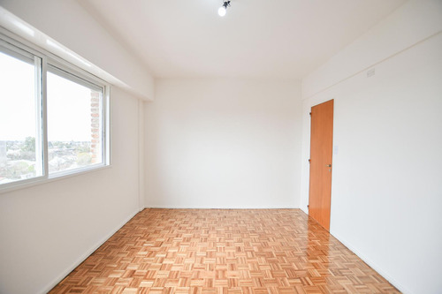 Departamento 3 Dormitorios En Venta En Calle 33 Entre 18 Y 19 La Plata