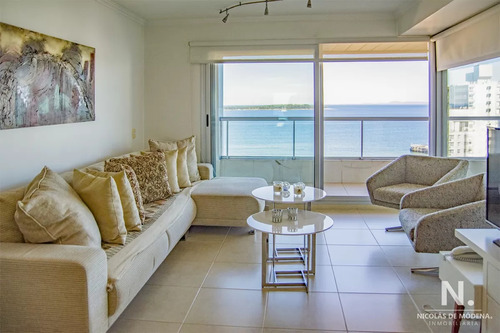 Hermoso Departamento En Venta Con Agradable Vista Al Mar