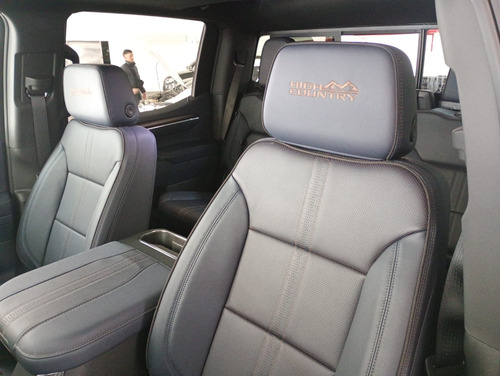 Chevrolet Silverado 5.3 V8 High Country
