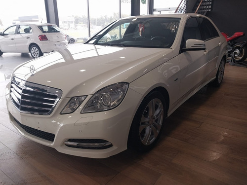 Imagen 2 de 16 de Mercedes Benz E250