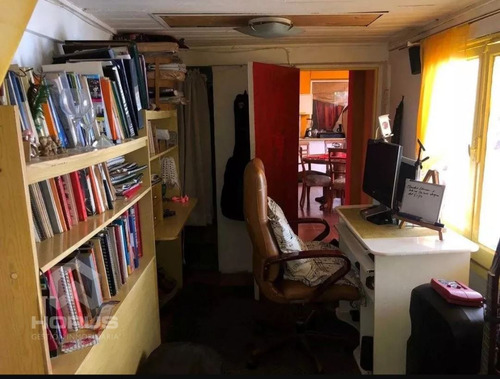 Casa En Venta De 4 Dorm. En Recoleta
