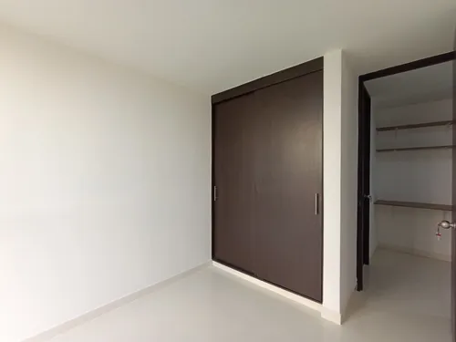 Apartamento En Arriendo En Prados Del Este. Cod A30473