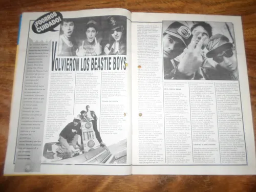 Pelo 351 Pink Floyd Kiss Steve Howe Poster Ver Descripción (Usado)