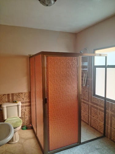 Sr Vende Amplia Y Bonita Casa De 4 Recámaras En Col. Gertrudis Sánchez