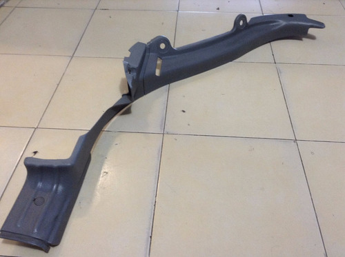 Plastico Moldura Trasera Izquierda Vw Pointer 4 Ptas 00-05