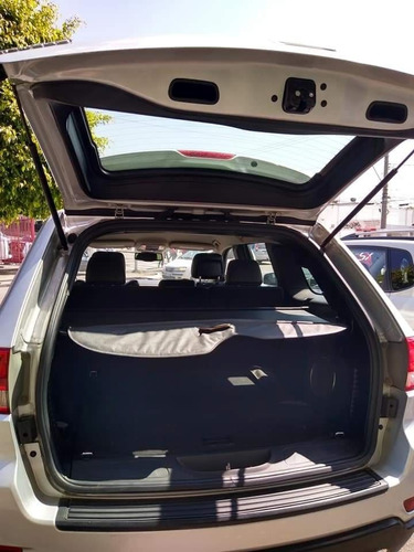Jeep Grand Cherokee Laredo V6 3.6 4x4