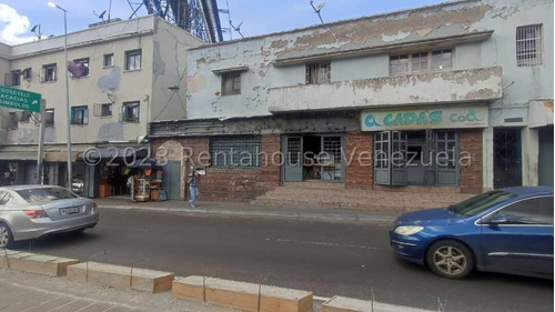 Local Comercial En Alquiler En Los Rosales Frente Al Terminal La Bandera Av Victoria Av Nueva Granada Alto Trafico Vehicular Y Peatonal Para Restaurante Comida Fuente De Soda 23-33362