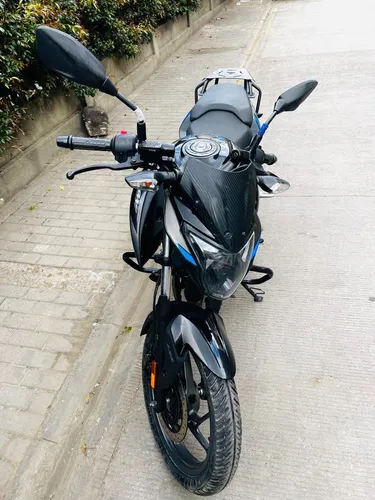 Motocicleta Pulsar P150: Moderna, Potente Y Eficiente