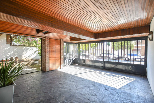Imagen 14 de 30 de Casa 4 Dormitorios En Venta En La Plata Con Pileta