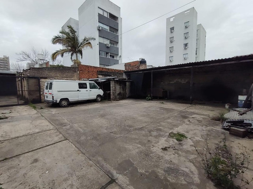 Imagen 3 de 11 de Depósito En Venta En La Plata Calle 8 E/63 E/ 64 - Dacal Bienes Raices