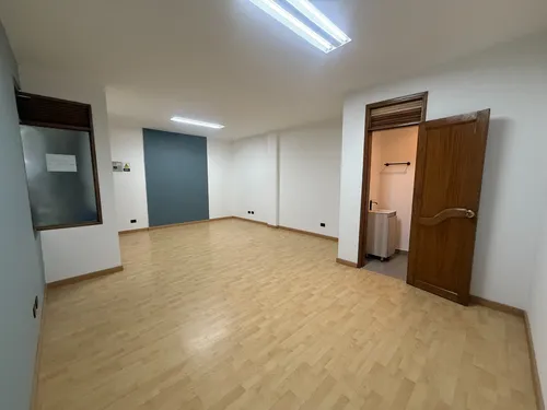 ¡tu Oficina Ideal En El Corazón De Rionegro!, Moderna Y Comoda, Excelente Ubicacion.