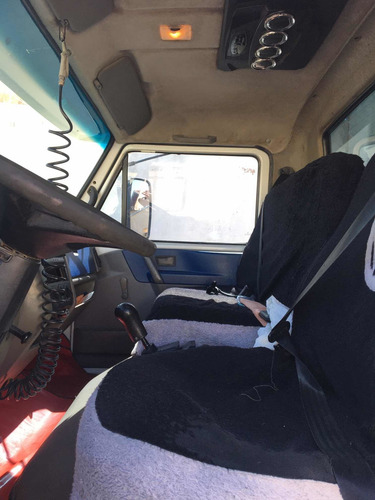 Imagem 6 de 7 de Volkswagen 9.150e