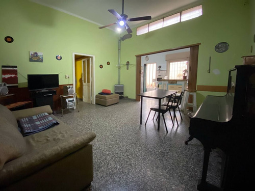 Casa Con Local En Venta - Macrocentro