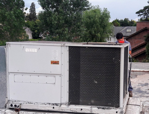 Imagen 10 de 10 de Service Aire Acondici Heladera Carga Gas Reparacion Tecnicos