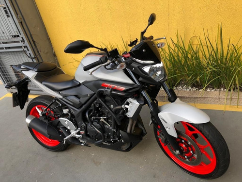 Yamaha Mt-03 Abs - Cinza Fosco E Vermelho