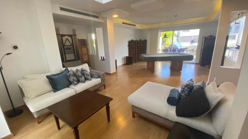 Casa En Venta En Lechería. Casas Bote B