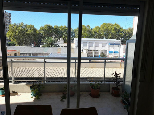 Imagen 12 de 30 de Impecable Y Espacioso Departamento De 3 Amb Con 2 Baños, Balcón Aterrazado Y Cochera Cubierta!!