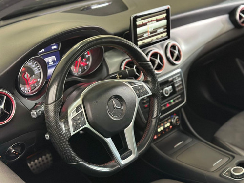 Mercedes-Benz GLA GLA 250 Sport 2.0 TB 16V 4x2 211cv Aut.