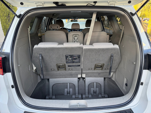 Kia Sedona 2.0 Lx At