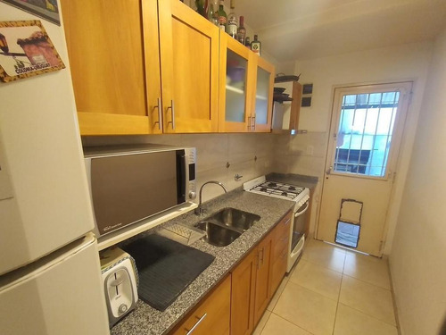 Imagen 6 de 13 de Castelar Norte - Departamento Ph Venta 2 Ambientes Planta Baja