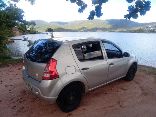 Imagem 5 de 6 de Renault Sandero 2012 1.0 16v Expression Hi-flex 5p