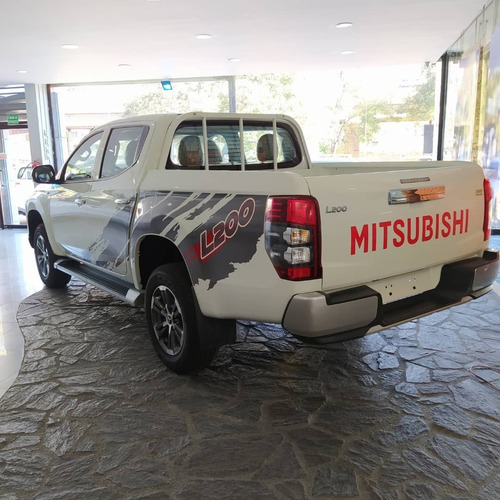 Imagen 2 de 9 de Mitsubishi L200 Diésel 2020 0km.
