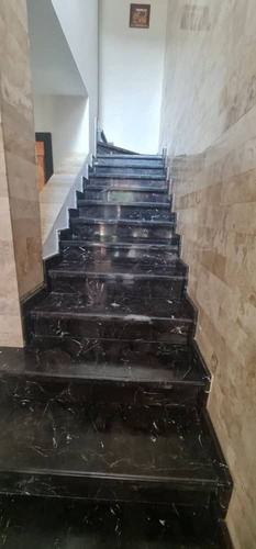 Venta Hermoso Tonwhouse Remodelado En Las Trinitarias San Diego Con Pozo De Agua