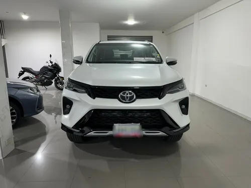 Toyota Fortuner 2024 V6