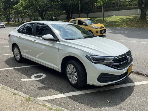 Volkswagen Jetta 1.4 Turbo Tsi Comfortline At 4x2 2022