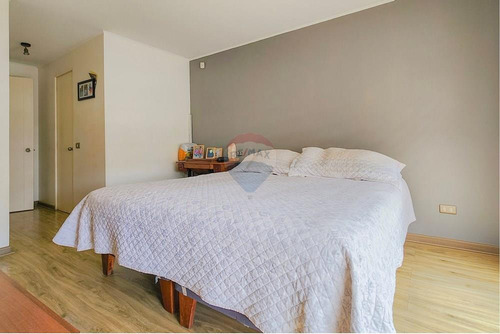 Oportunidad!! Casa Familiar, Gran Patio! 4d/3b