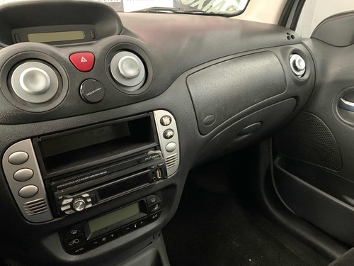 Citroën C3 1.4 8v Exclusive Flex 5p
