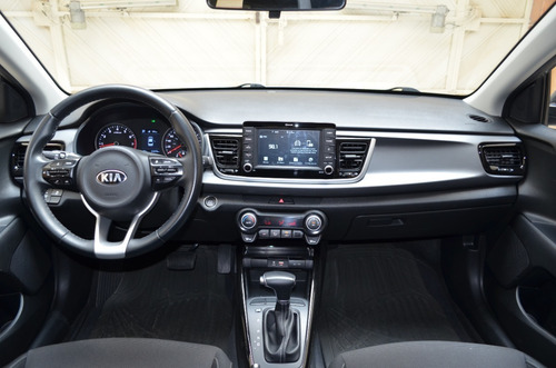 Imagen 10 de 14 de Kia Rio Ex Aut 2018