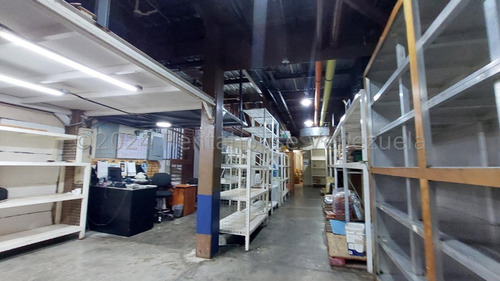 LG Vendo Edificio Industrial Con Local Comercial En Prado De María, 1920 Mtrs. Punto Comercial De Mas De 30 Años