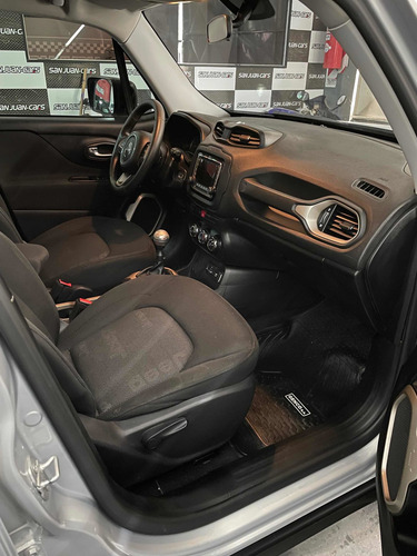 Imagen 8 de 11 de Jeep Renegade 1.8 Sport 2017