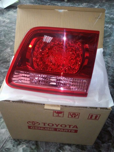 Stop Derecho De Tapa Maleta De Toyota Fortuner Original