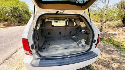 Jeep Grand Cherokee 3.7 Laredo V6 4x2