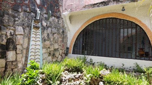 Casa En Venta Ideal Para Un Hostal, Entrega Inmediata.