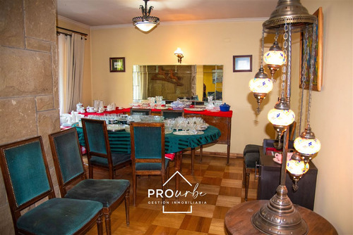 Casa En Venta, Cip, 7 D Y 6 B Las Condes Metro Los Dominicos
