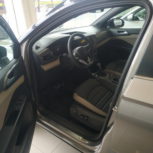 Imagen 19 de 25 de Volkswagen Taos 2023 1.4 250 Tsi Hero