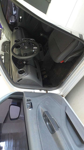 Volkswagen Gol 1.6 Vht Comfortline (flex)