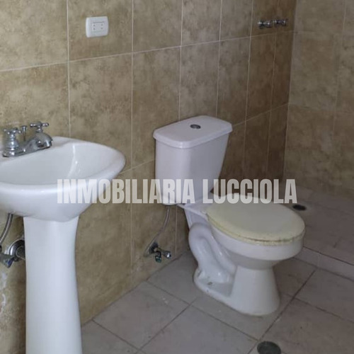 Imagen 9 de 12 de Apartamento De 90 Mts2 En Playa Grande, Edo. La Guaira Listo Para Ocupar Ref 051