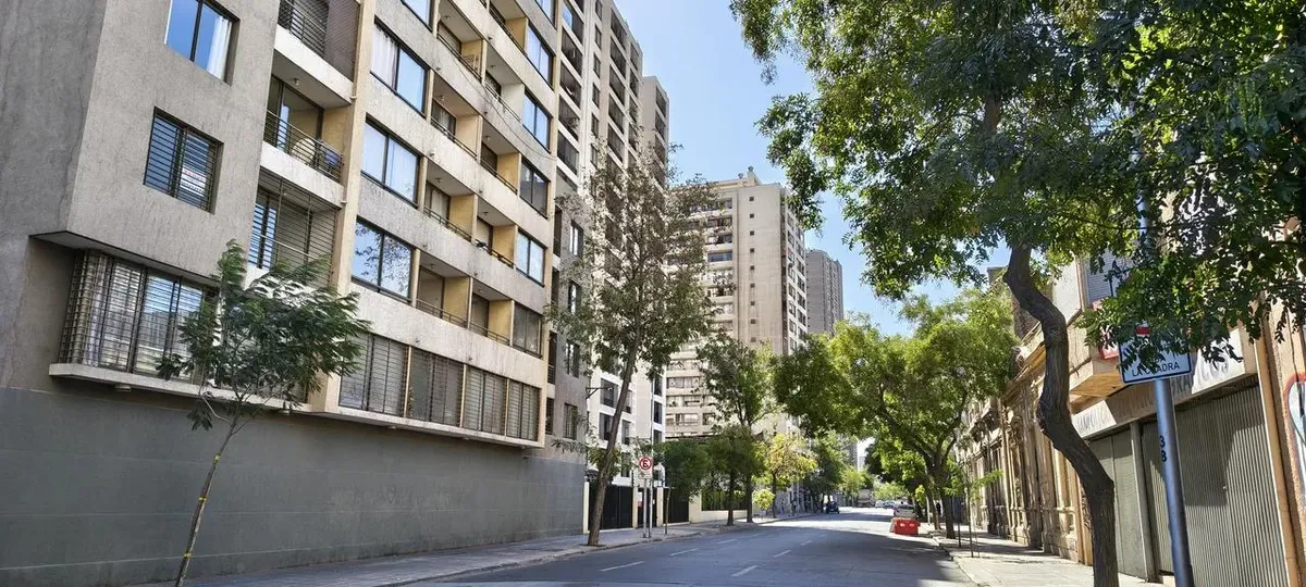 Imagen 1 de 14 de Comodo Depto En Arriendo 2d 2b En Dieciocho 715, Santiago