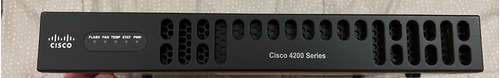 Router Cisco Isr4221