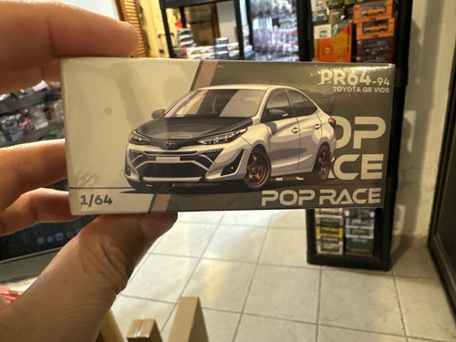 Pop Race Toyota Gr Vios Pr64-94 Escala 1/64 Color Blanco