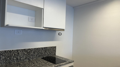 Venta Departamento 2 Ambientes- San Telmo-b Irigoyen 1100-balcon-pozo-apto Blanqueo! Dic 2025
