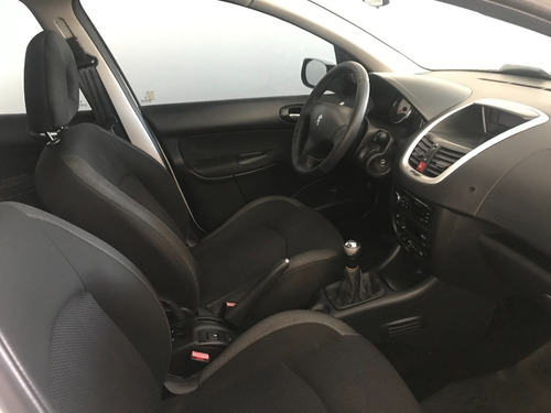 Peugeot 207 1.6 Xt Año 2011- Liv Motors