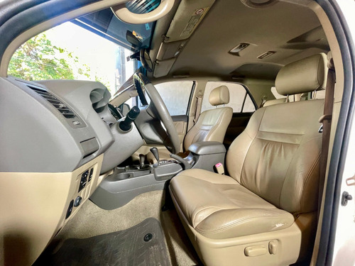 Toyota Hilux 3.0 Srv Cab. Dupla 4x4 Aut. 4p
