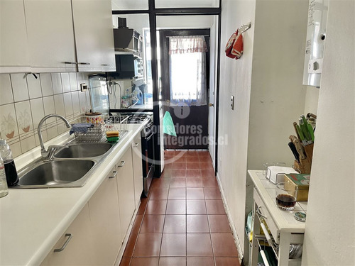 Departamento En Venta De 3 Dorm. Metro Manquehue
